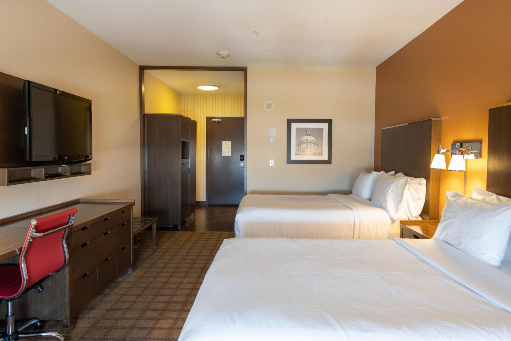 Four Points By Sheraton Edmonton International Airport Ниску Екстериор снимка