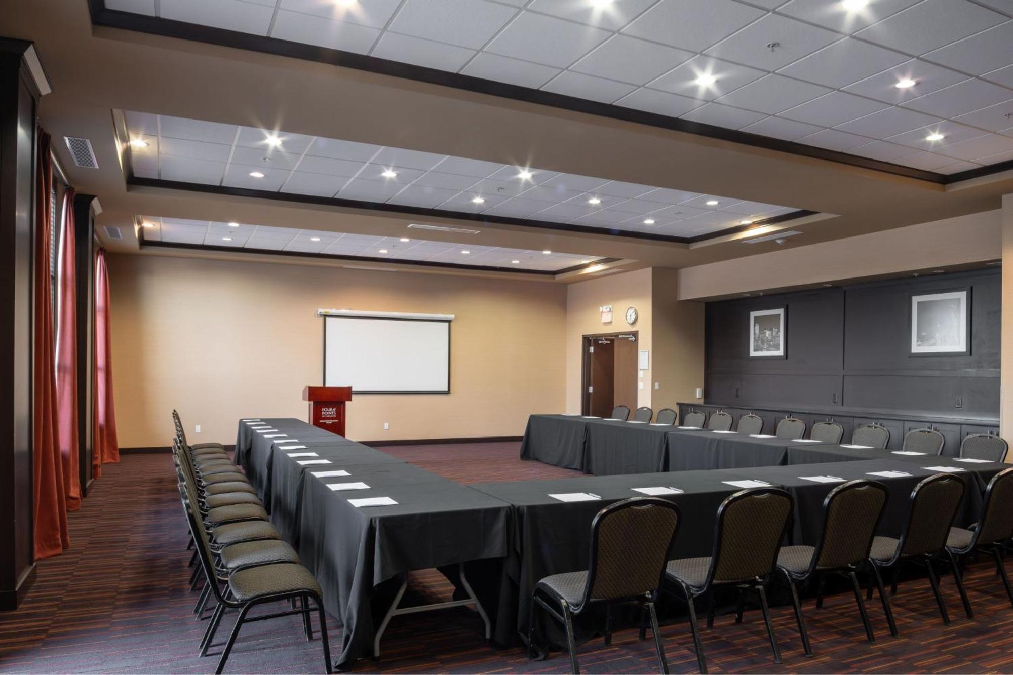 Four Points By Sheraton Edmonton International Airport Ниску Екстериор снимка
