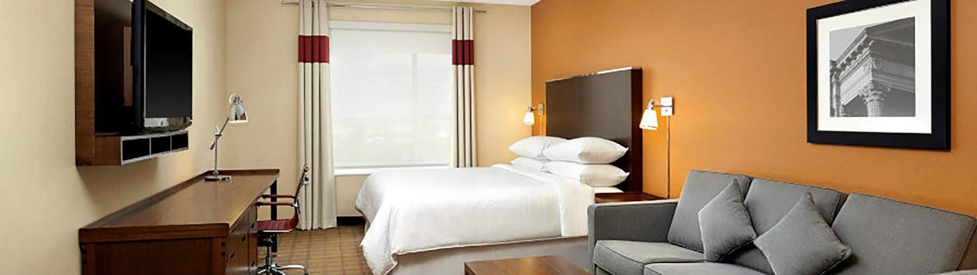 Four Points By Sheraton Edmonton International Airport Ниску Екстериор снимка